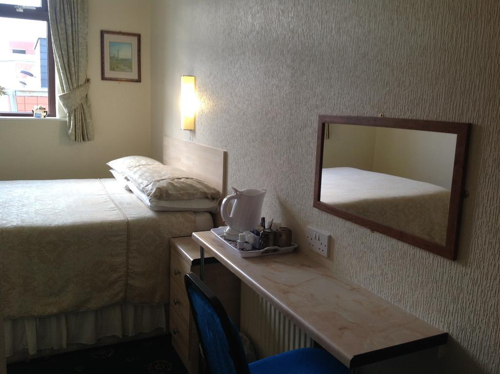 Guest house Myrtle House *