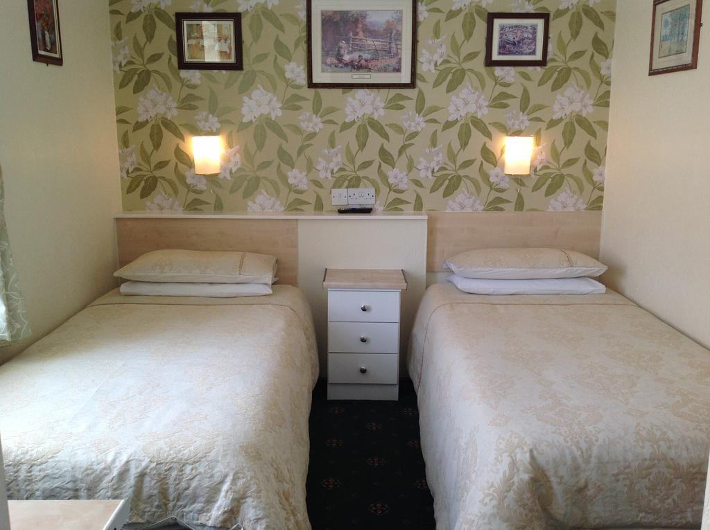Guest house Myrtle House *